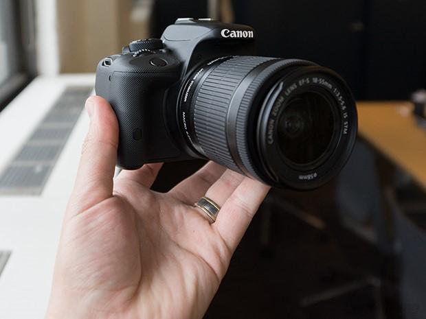 Canon EOS 100D