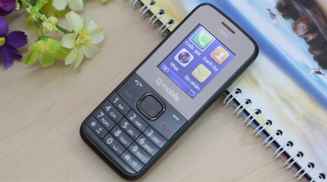 Q-Mobile LIM 03 có giá bán tại thegioididong.com khoảng 570 ngàn đồng