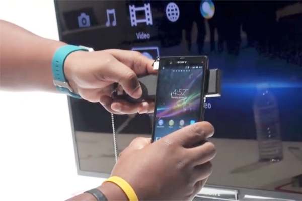 Xperia Z2 kết nối NFC với TV Sony Bravia