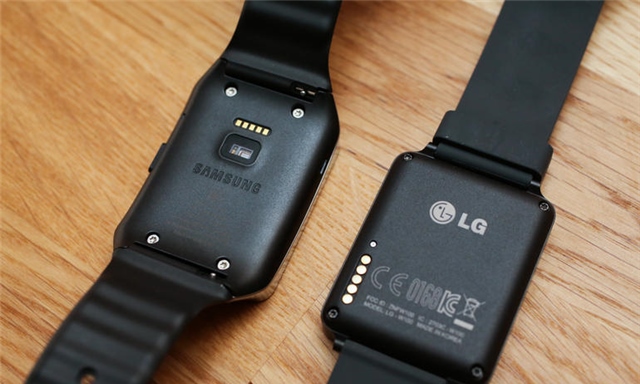 Smartwatch chạy Android Wear Smartwatch chạy Android Wear