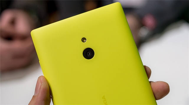 Nokia XL 4G Nokia XL 4G