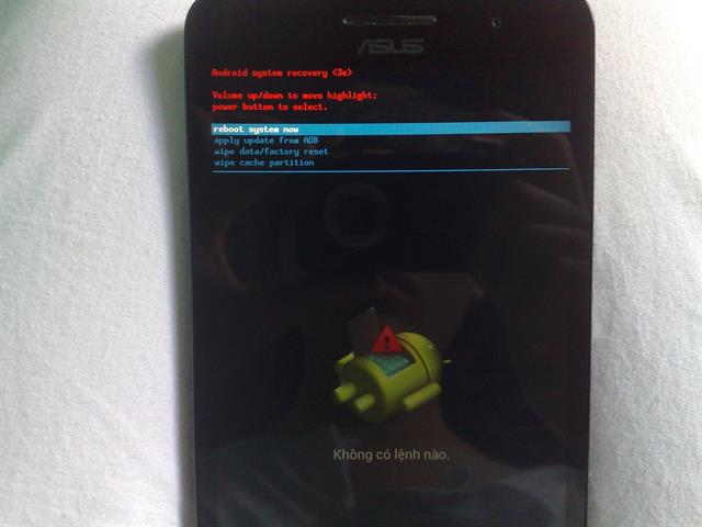 Trên Asus Zenfone vào chế độ Recovery, xem cách vào tại đây > Chọn Wipe data/ Factory Reset > Wipe cache > Apply update from ADB