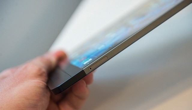 Trên tay tablet màn hình 2K mỏng nhất thế giới của Dell