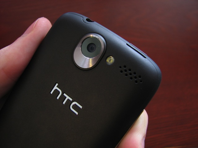 Điện thoại giá rẻ của HTC trở nên phong phú hơn