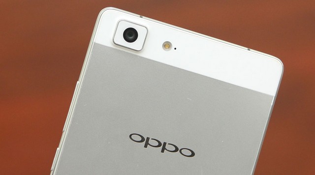 Trên tay Oppo R5 siêu mỏng tại Thegioididong
