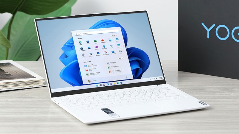 Laptop nhỏ gọn giúp bạn dễ dàng di chuyển