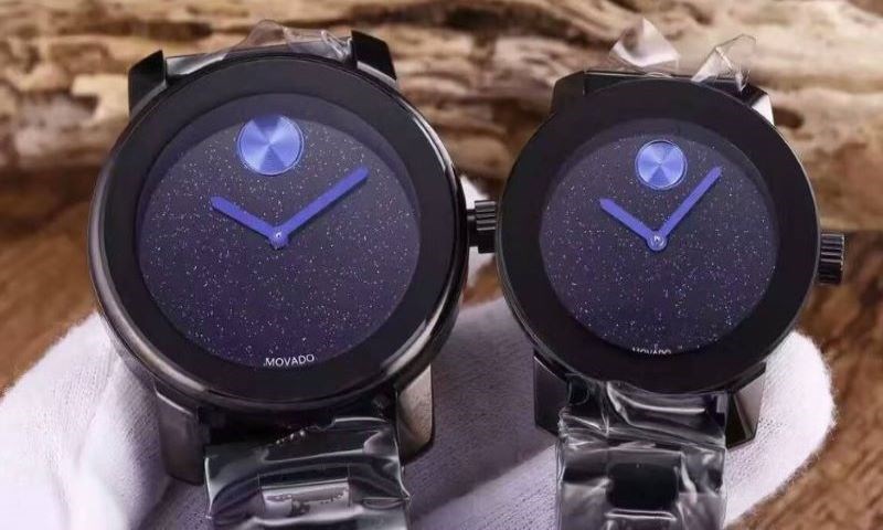 Đồng hồ Movado được sản xuất bằng cách ứng dụng những công nghệ phức tạp và hiện đại.