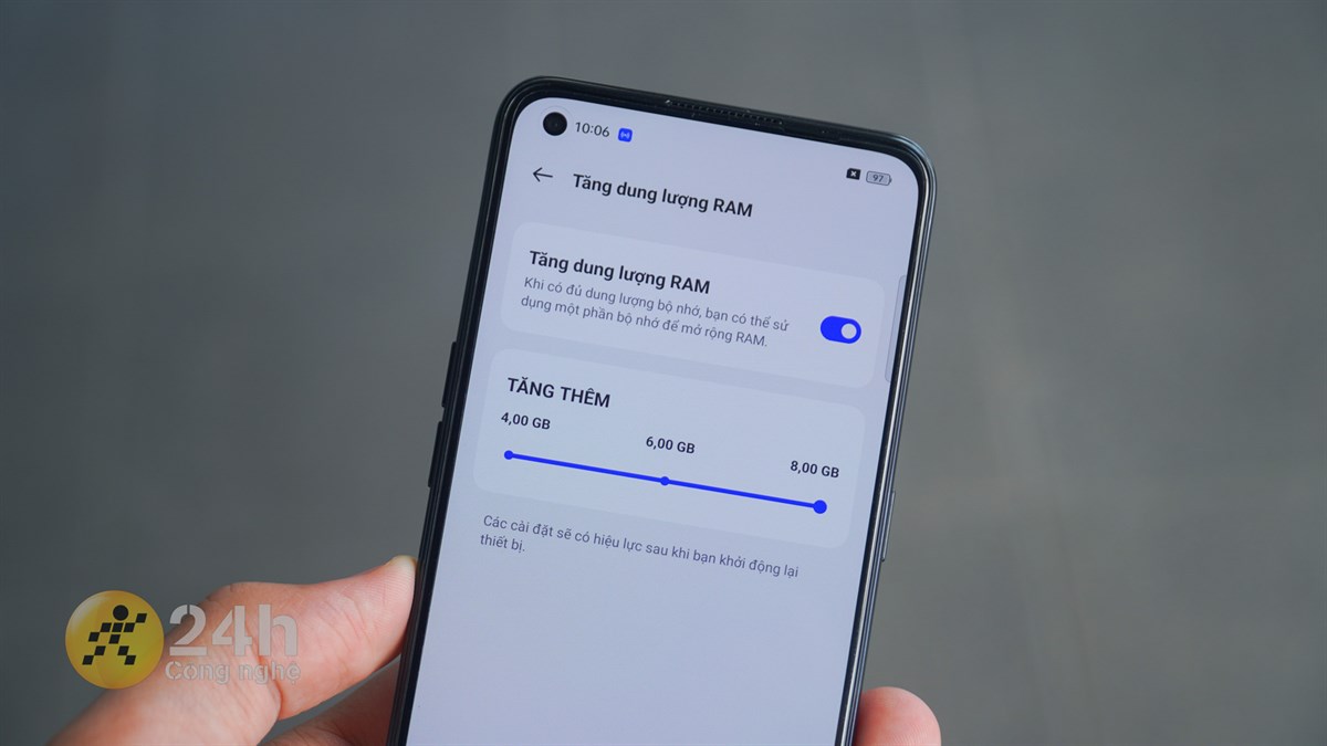Dung lượng RAM 8 Gb và bộ nhớ trong 256 GB cũng được mình nhận xét là hợp lý cho nhu cầu sử dụng của người dùng. Dung lượng RAM 8 Gb và bộ nhớ trong 256 GB cũng được mình nhận xét là hợp lý cho nhu cầu sử dụng của người dùng.