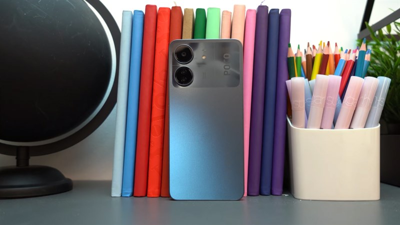 POCO C75 có thể vẫn thừa hưởng phong cách thiết kế vuông vắn của thế hệ trước POCO C75 có thể vẫn thừa hưởng phong cách thiết kế vuông vắn của thế hệ trước