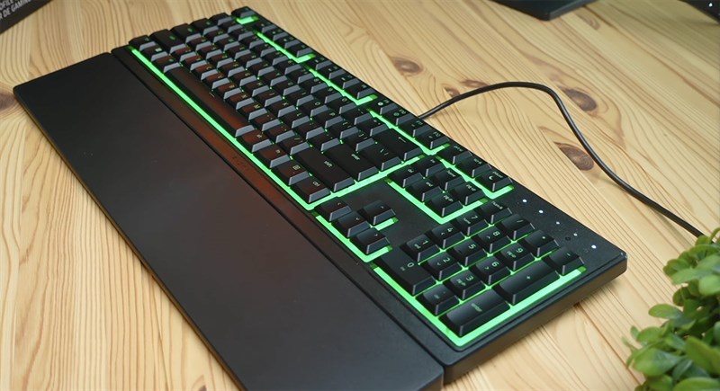 Ưu điểm của Razer Ornata V3 X chính là thiết kế đèn LED cực kỳ đẹp