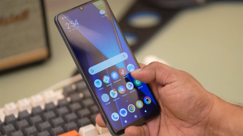 POCO C75 vẫn sẽ được trang bị RAM cơ bản 8 GB và bộ nhớ trong 64 GB POCO C75 vẫn sẽ được trang bị RAM cơ bản 8 GB và bộ nhớ trong 64 GB