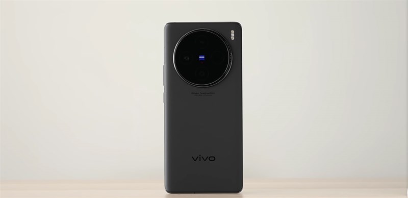 Vivo X100 sẽ là sản phẩm đáng mua trong phân khúc cao cấp hiện nay. Nguồn: 钟