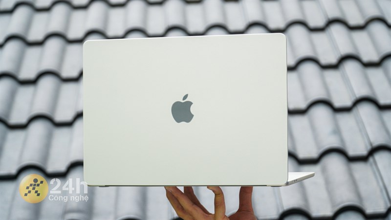 MacBook Air 15 inch M2 chính là sản phẩm rất đáng mua của Apple