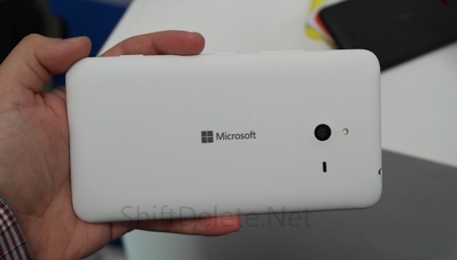 Ảnh rò rỉ của Lumia 1330 qua chỉnh sửa