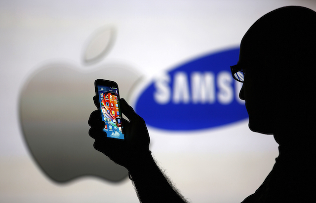 Samsung sẽ phải chạy theo doanh số của Apple?