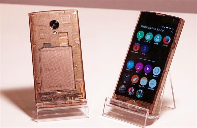 LG Fx0