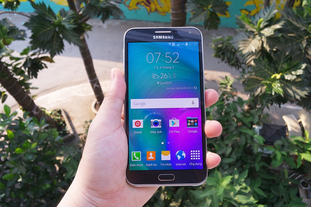 Samsung Galaxy E7