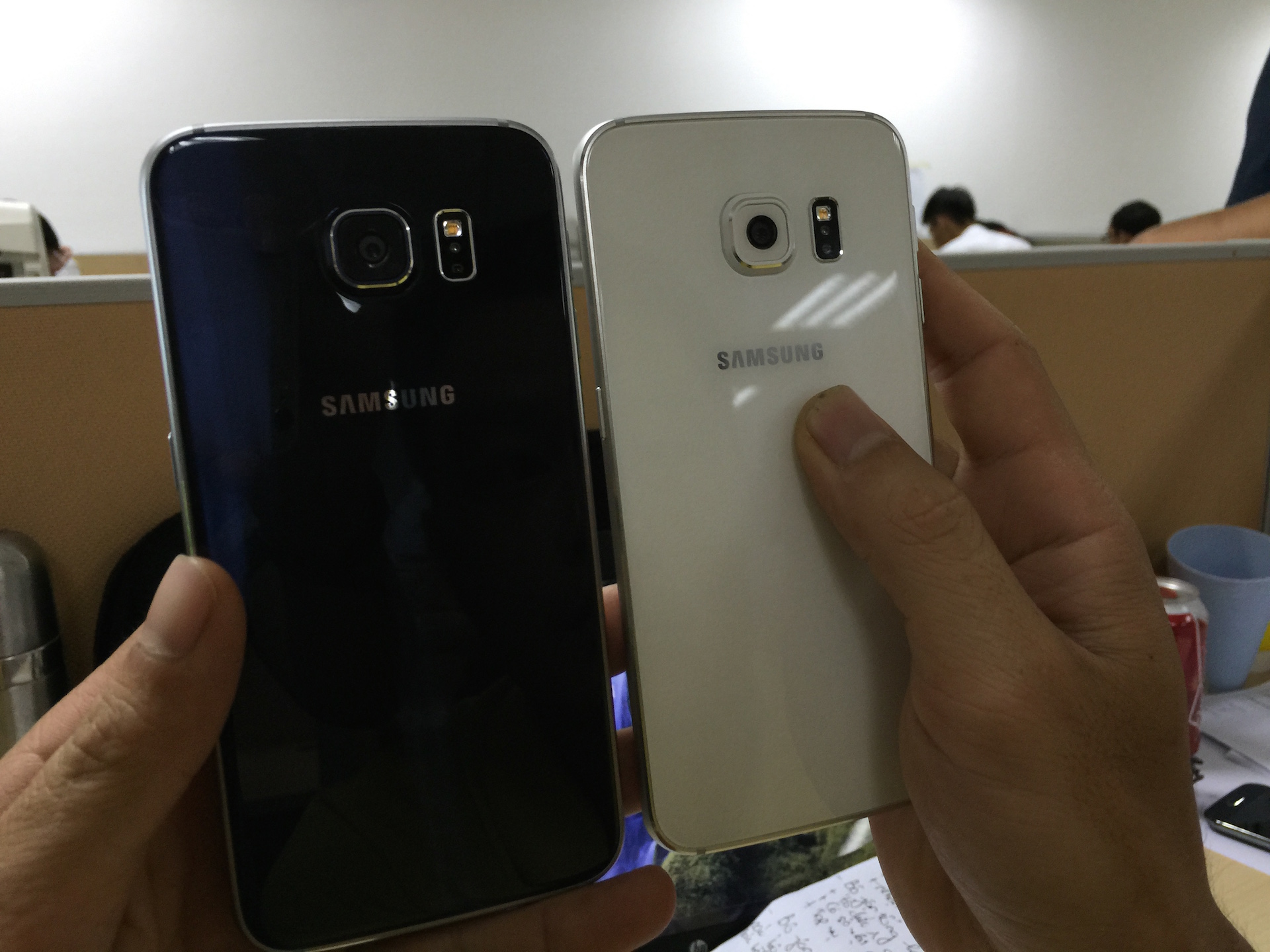 Cận cảnh Galaxy S6 và S6 Edge