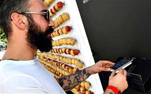 Chuyện có thật: Sạc pin cho smartphone bằng... trái cây