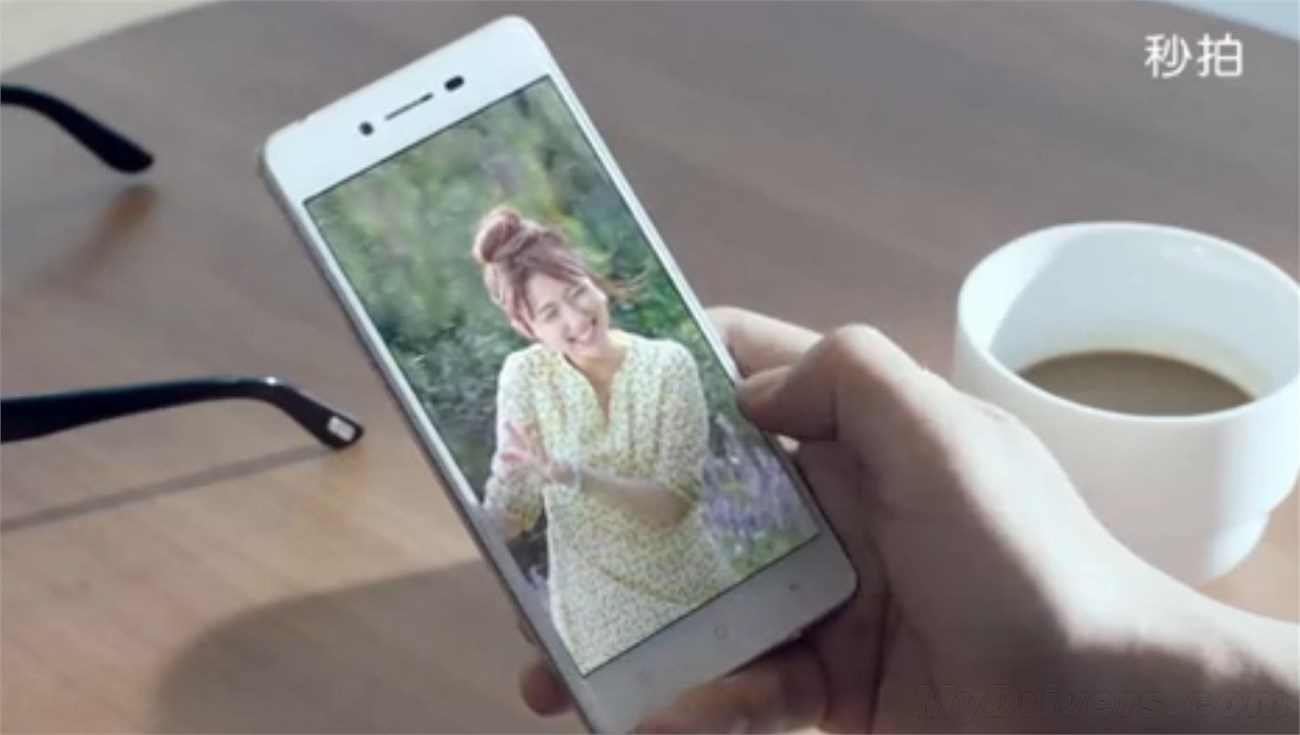 Ảnh quảng cáo của Oppo R7 và Oppo R7 Plus Ảnh quảng cáo của Oppo R7 và Oppo R7 Plus