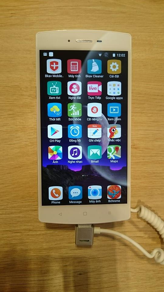 Bphone trang