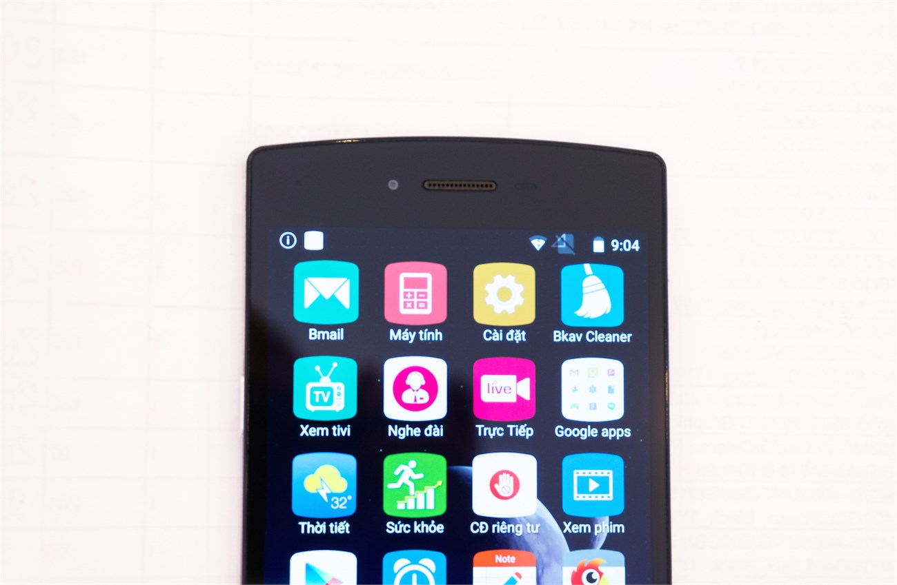 Bphone được trưng bày công cộng 3 Bphone được trưng bày công cộng 3