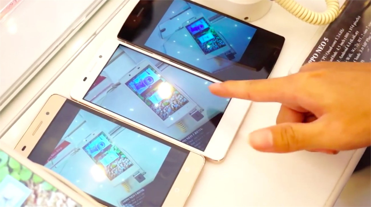 Bphone được trưng bày công cộng