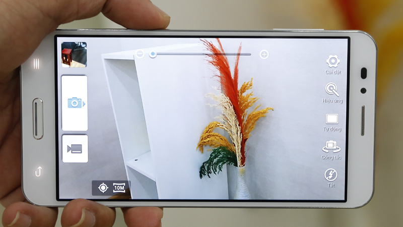 So sánh Pantech Vega Secret Up A900L và Sony Xperia C3 So sánh Pantech Vega Secret Up A900L và Sony Xperia C3