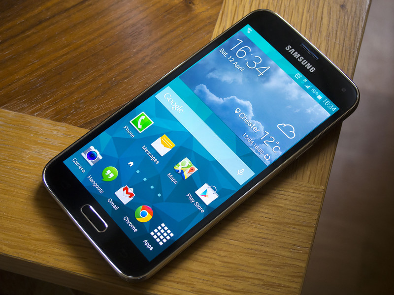 Samsung Galaxy S5 Neo giống với Samsung Galaxy S5 Samsung Galaxy S5 Neo giống với Samsung Galaxy S5