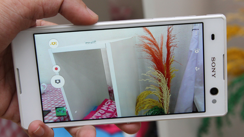 Giao diện camera trên Sony Xperia C3 Giao diện camera trên Sony Xperia C3