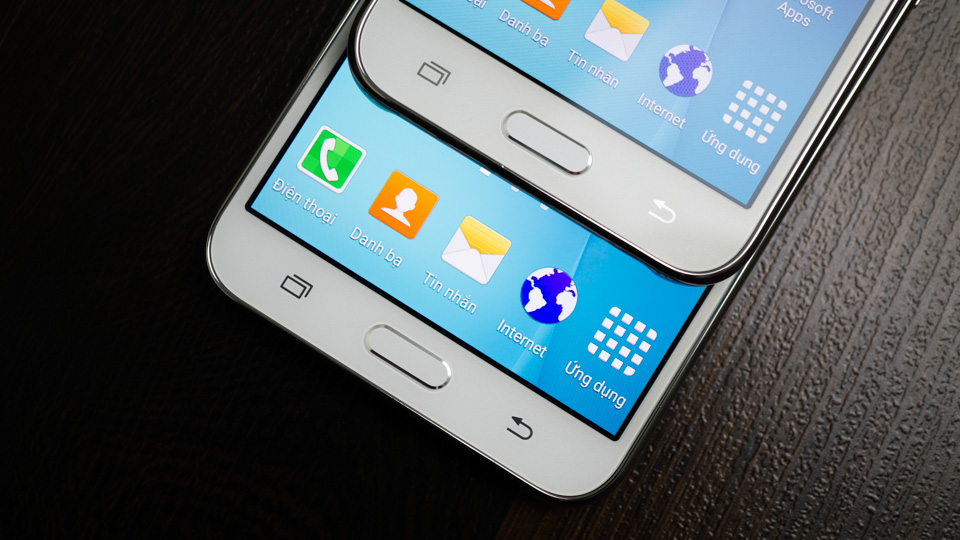 Galaxy J5 vs J7 Galaxy J5 vs J7
