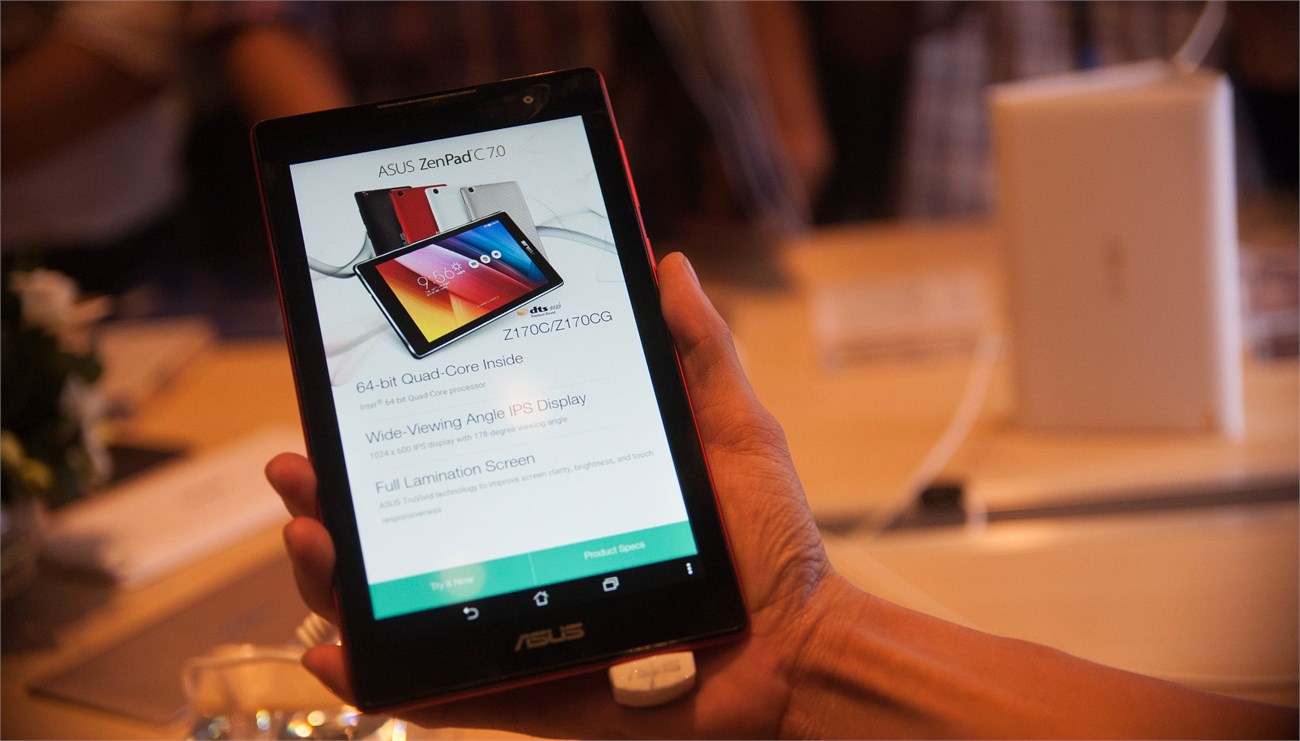 ZenPad C 7.0 và ZenPad 7.0 có thiết kế giống nhau 1 ZenPad C 7.0 và ZenPad 7.0 có thiết kế giống nhau 1