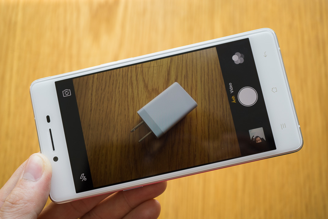 Giao diện camera Mở hộp R7 Lite