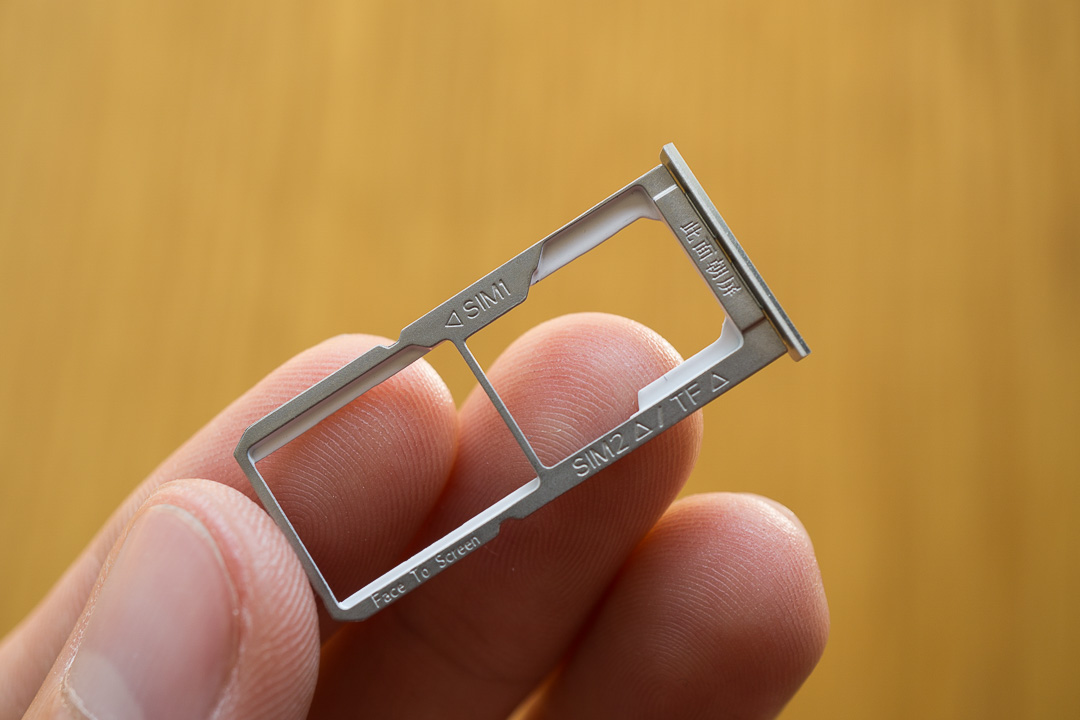2 khe cắm sim Mở hộp R7 Lite