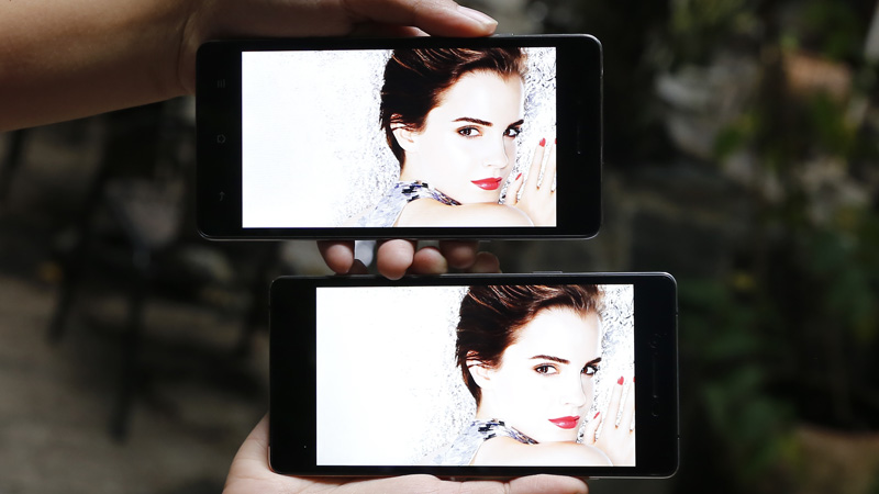So sánh hiển thị Oppo R1k và Mirror 5 So sánh hiển thị Oppo R1k và Mirror 5