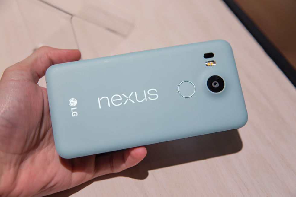 Mặt sau của LG Nexus 5X