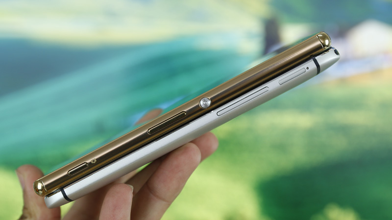 Sony Xperia M5 Dual và HTC One M8 Eye Sony Xperia M5 Dual và HTC One M8 Eye