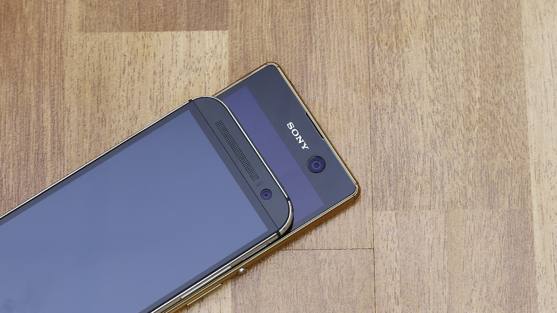 Sony Xperia M5 Dual và HTC One M8 Eye Sony Xperia M5 Dual và HTC One M8 Eye