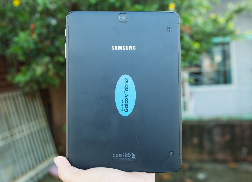 Mặt sau Samsung Galaxy Tab S2 9.7