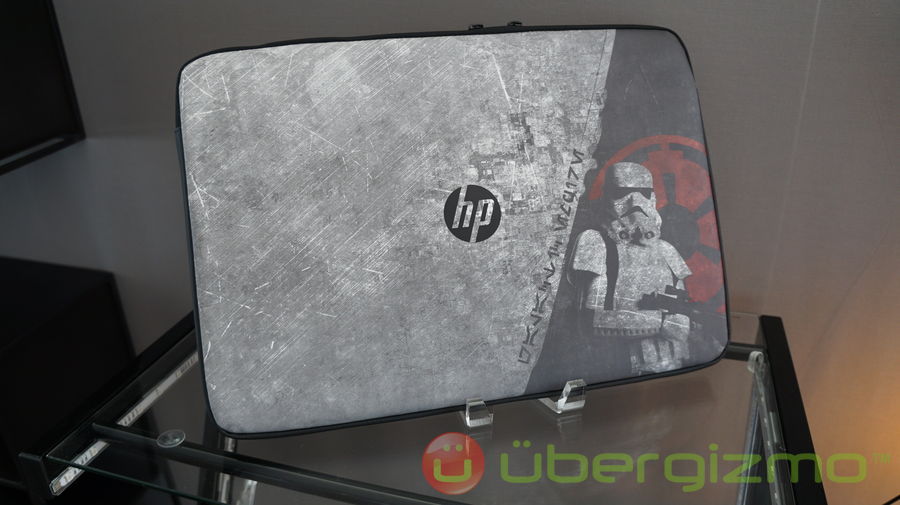 HP Star Wars Special Edition Notebook có thiết kế khá hầm hố