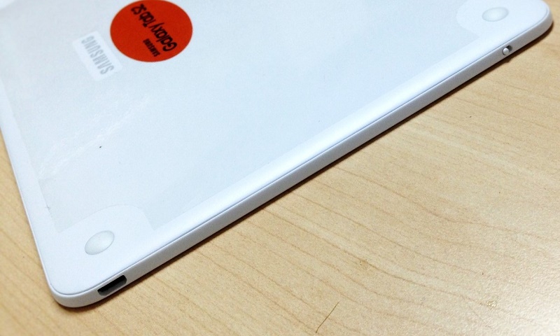 cạnh trái cạnh trái