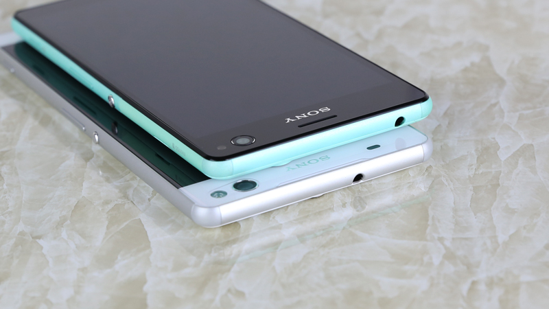 So sánh cạnh trên Sony Xperia C4 và Sony Xperia C5