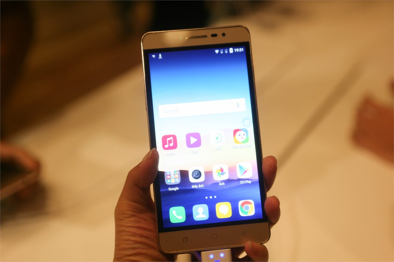 Mặt trước Coolpad Shine Mặt trước Coolpad Shine