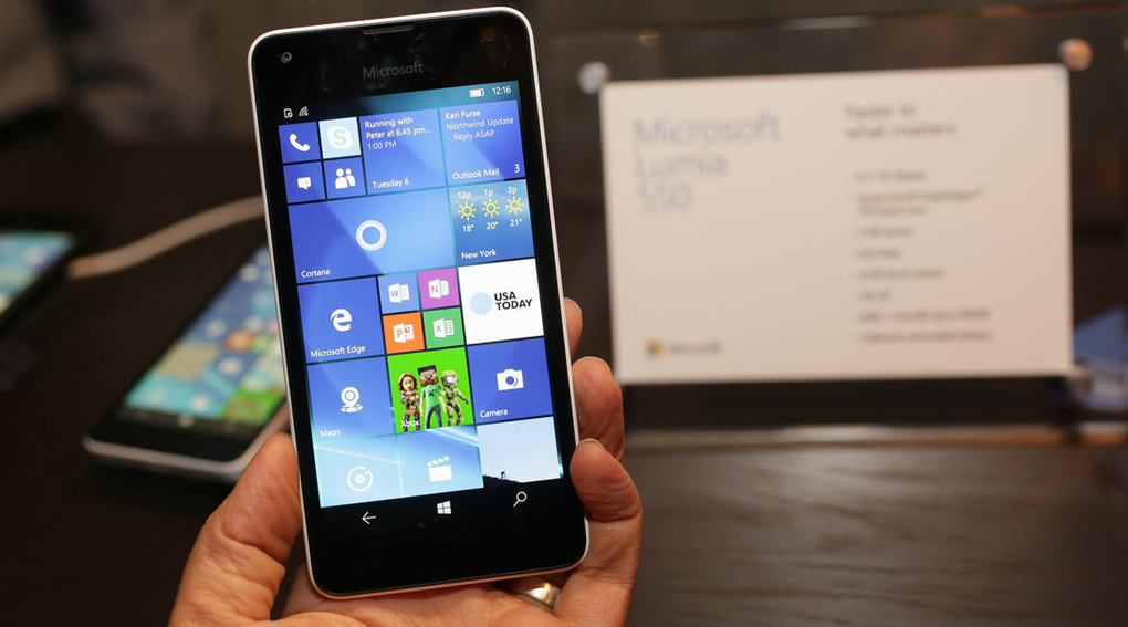 Smartphone giá rẻ Lumia 550