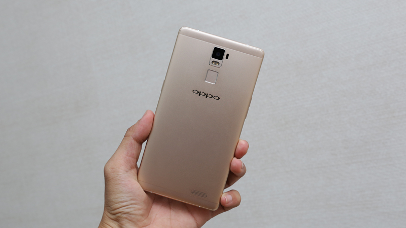 Mặt lưng Oppo R7 Plus