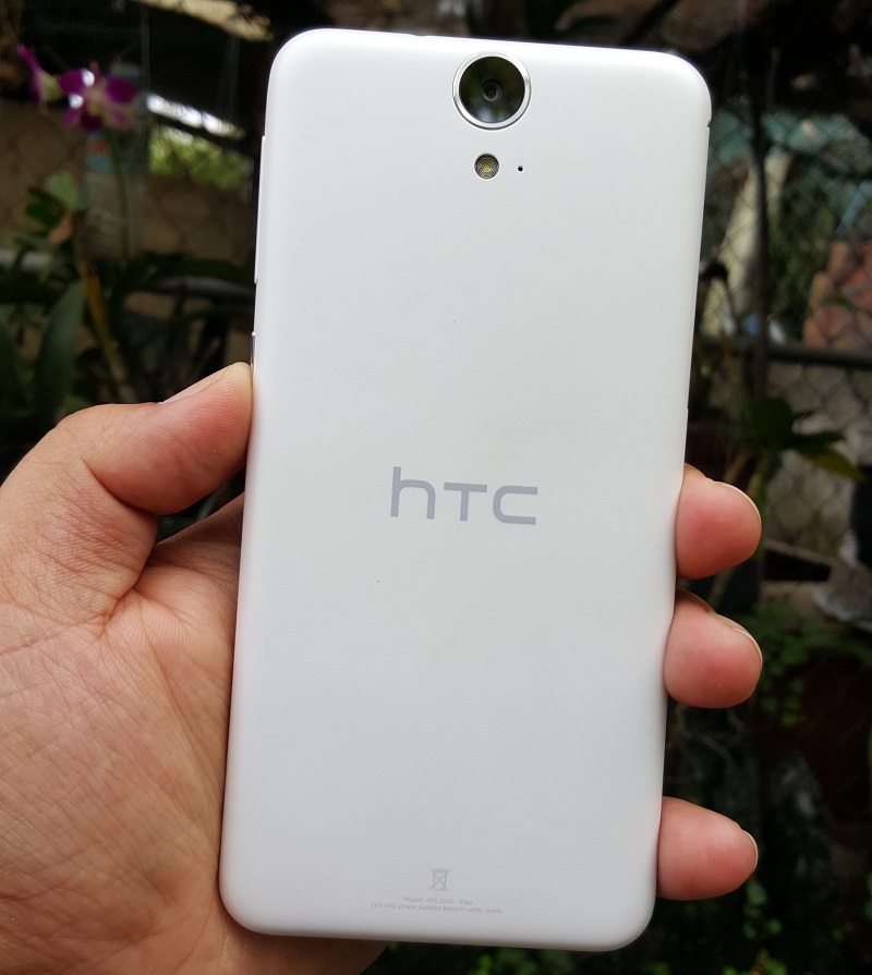 Mặt sau One E9