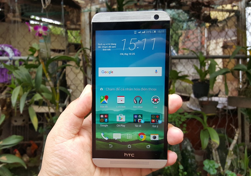 Mặt trước One E9