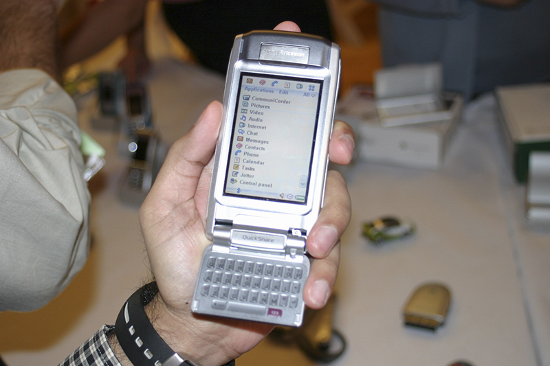 sony-ericsson-p910- sony-ericsson-p910-