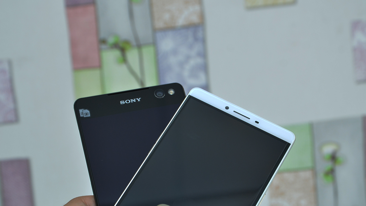 Mặt trước Oppo R7 Plus và Sony Xperia C5 Ultra Dual