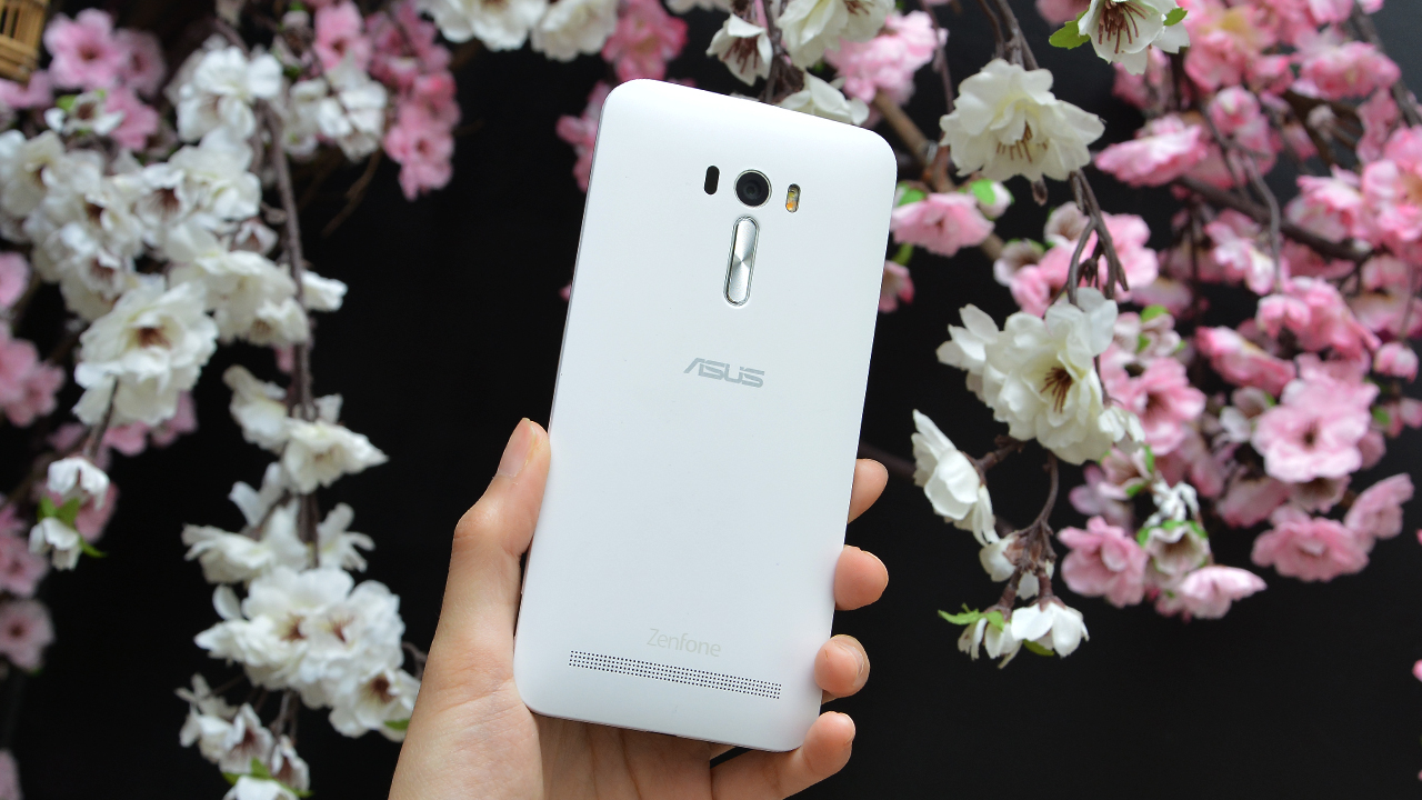 Mặt lưng Zenfone Selfie